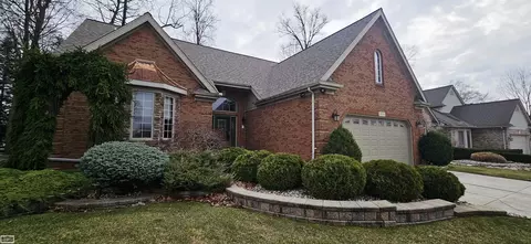 20394 Country, Macomb Twp, MI 48044