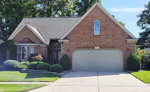 20394 Country, Macomb Twp, MI 48044