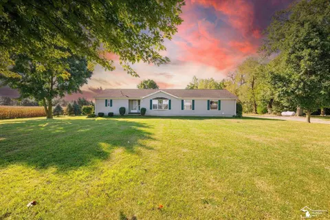 16757 Ida W, Petersburg, MI 49270