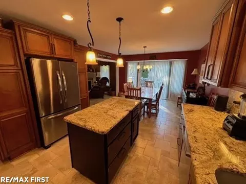 Kitchen - 50187 Madison, Macomb, MI 48044 photo 4 of 6