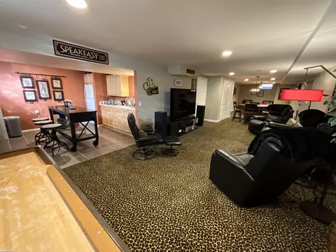 Living - 50187 Madison, Macomb, MI 48044 photo 5 of 5