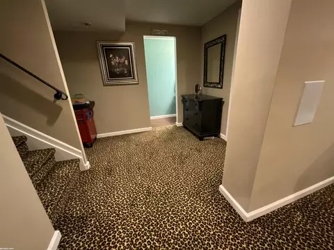 Entry Way - 50187 Madison, Macomb, MI 48044 photo 4 of 5