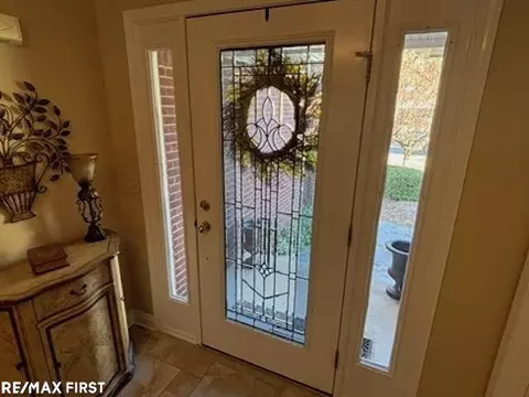Entry Way - 50187 Madison, Macomb, MI 48044 photo 2 of 5