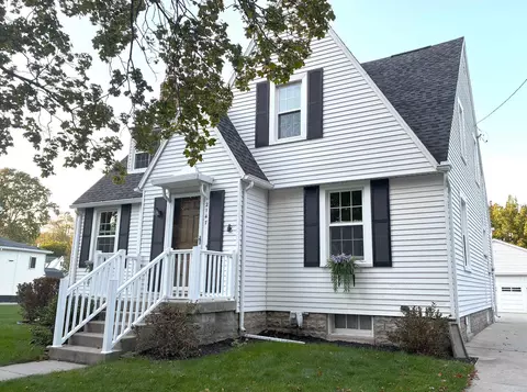 2147 7th, Bay City, MI 48708