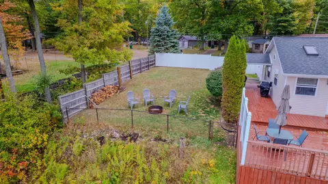 Exterior - 5241 Pointview, Harrison, MI 48625 photo 6 of 7
