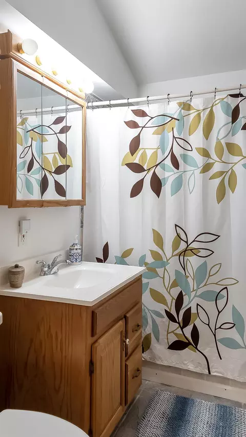 Bath - 5241 Pointview, Harrison, MI 48625 photo 1 of 3