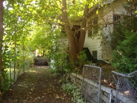 930 Belmont, Flint, MI 48503 photo 2