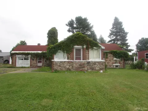 1023 N Main, L'anse, MI 49946