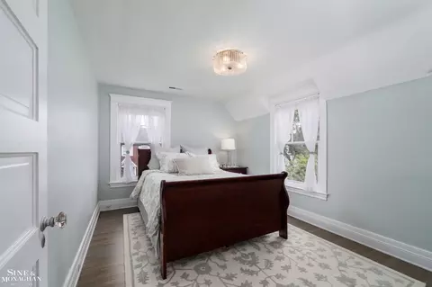 Bedroom - 65 Mapleton, Grosse Pointe Farms, MI 48236 photo 1 of 3