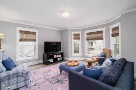 Living - 65 Mapleton, Grosse Pointe Farms, MI 48236 photo 2 of 3