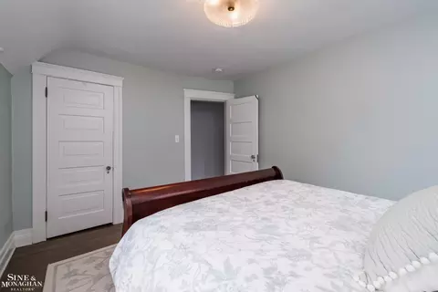 Bedroom - 65 Mapleton, Grosse Pointe Farms, MI 48236 photo 2 of 3