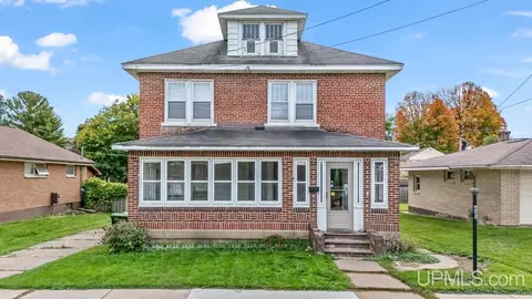 621 E Grand, Iron Mountain, MI 49801