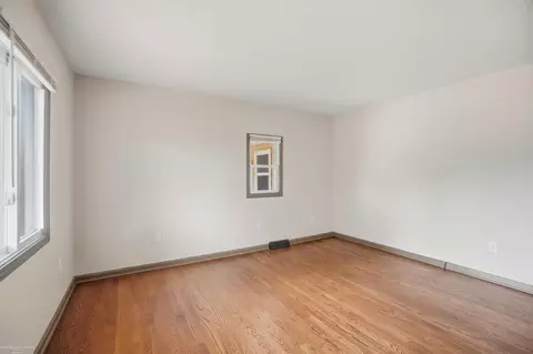 Living - 17108 Mulberry, Riverview, MI 48193 photo 2 of 2