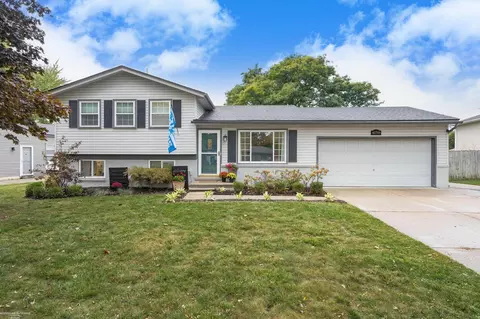 41759 Fonthill, Clinton Township, MI 48038