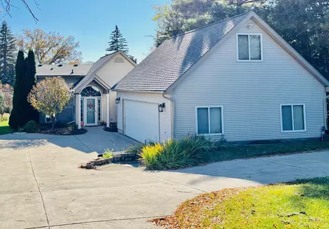 11030 White Lk, Fenton, MI 48430