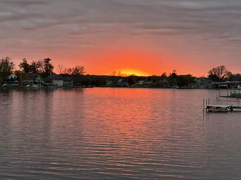 11030 White Lk, Fenton, MI 48430