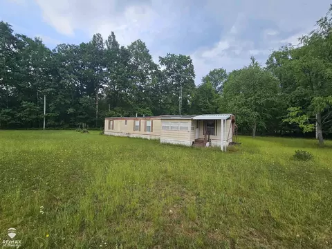 2765 Grass Lk, Lake, MI 48632