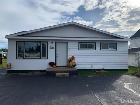71 E Stephenson, Gwinn, MI 49841