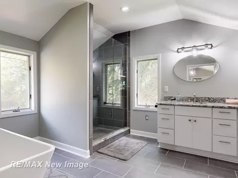 Bath - 6037 Scott, Mount Morris, MI 48458 photo 6 of 9
