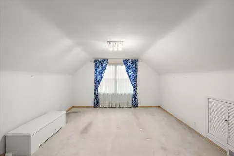 Bedroom - 1485 Torrey, Grosse Pointe Woods, MI 48236 photo 6 of 8