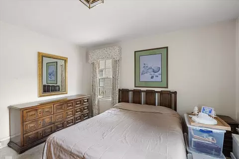 Bedroom - 1485 Torrey, Grosse Pointe Woods, MI 48236 photo 2 of 8