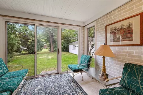 Exterior - 1485 Torrey, Grosse Pointe Woods, MI 48236 photo 5 of 11