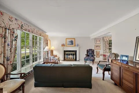 Living - 1485 Torrey, Grosse Pointe Woods, MI 48236 photo 1 of 5