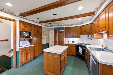 Kitchen - 1485 Torrey, Grosse Pointe Woods, MI 48236 photo 1 of 5