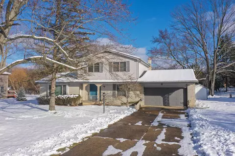 8247 Manchester, Grand Blanc, MI 48439