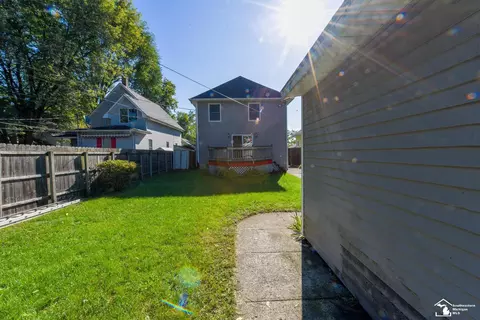Exterior - 824 Smith, Monroe, MI 48161 photo 5 of 7