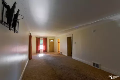 Living - 824 Smith, Monroe, MI 48161 photo 2 of 2