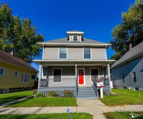 824 Smith, Monroe, MI 48161