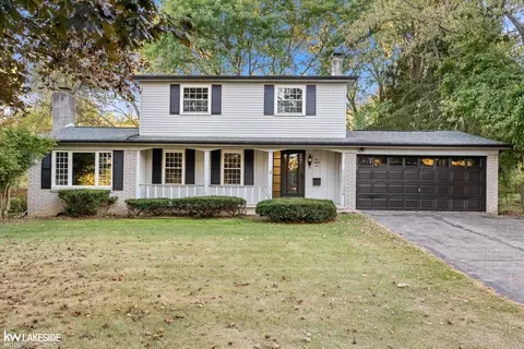 1086 E Silverbell, Lake Orion, MI 48360