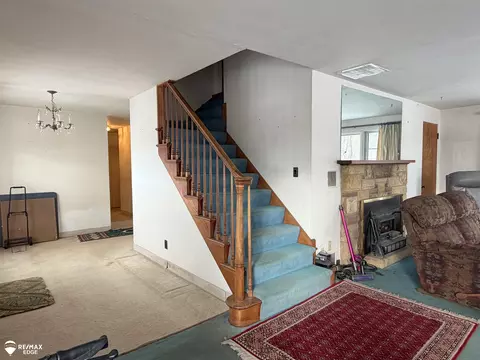Living - 3360 Beecher, Flint, MI 48532 photo 4 of 4
