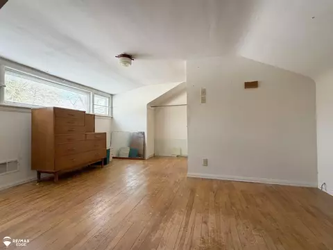 Bedroom - 3360 Beecher, Flint, MI 48532 photo 5 of 6