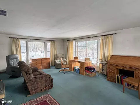 Living - 3360 Beecher, Flint, MI 48532 photo 1 of 4