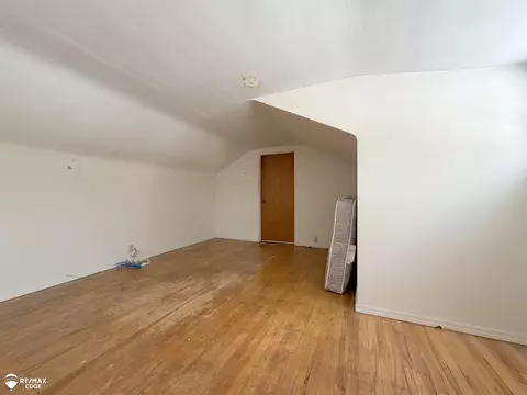 Bedroom - 3360 Beecher, Flint, MI 48532 photo 4 of 6