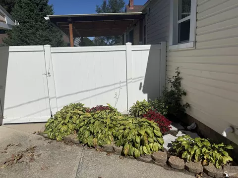 2361 Vivian, Monroe, MI 48162 photo 22