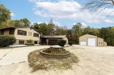 1531 S Castor, Midland, MI 48640