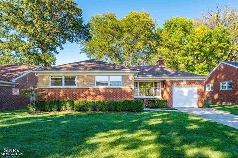 934 Anita, Grosse Pointe Woods, MI 48236