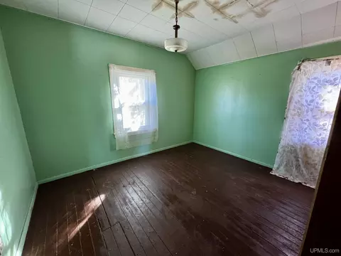 329 Maple, Amasa, MI 49903 photo 25