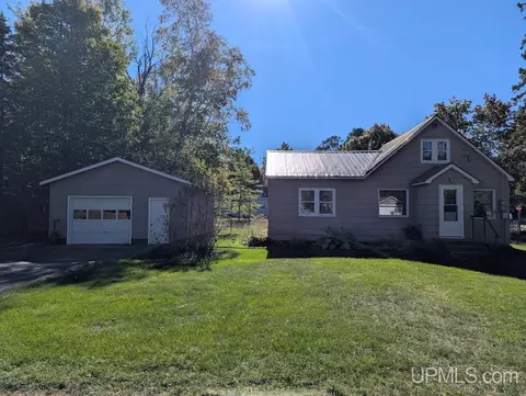 212 E Conglomerate, Ontonagon, MI 49953