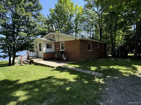 153 Camp Lk, Iron River, MI 49935