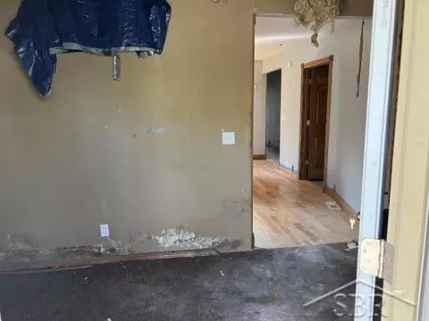 Entry Way - 9013 S Shepherd, Shepherd, MI 48883 photo 1 of 2
