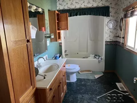 Bath - 9013 S Shepherd, Shepherd, MI 48883 photo 1 of 1