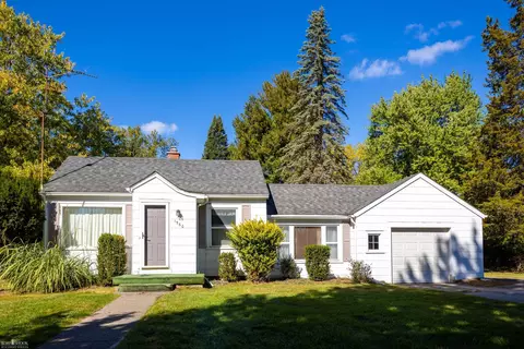 1560 S M 52, Owosso, MI 48867