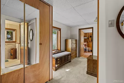 Entry Way - 85 2nd, Laurium, MI 49913 photo 4 of 5