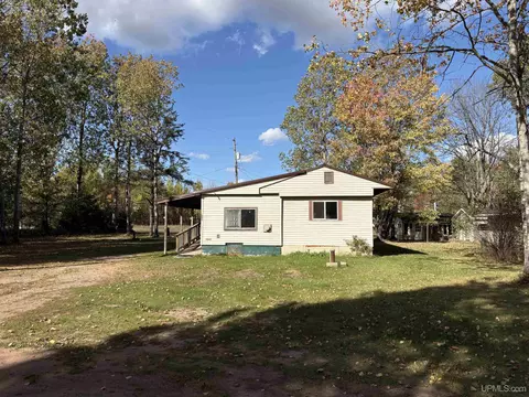1882 E First, Little Lake, MI 49833