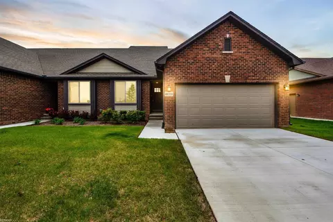 48358 Applegrove #BLDG 8, New Baltimore, MI 48051