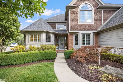Exterior - 19312 River Vly, Macomb, MI 48044 photo 2 of 12